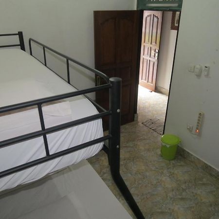 Lemon House Hostel Padangbai  Bagian luar foto